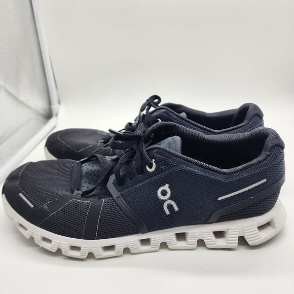 On Cloud Women's Running Shoes Navy White Size 11 CloudTec Swiss Engineering - Picture 2 of 7